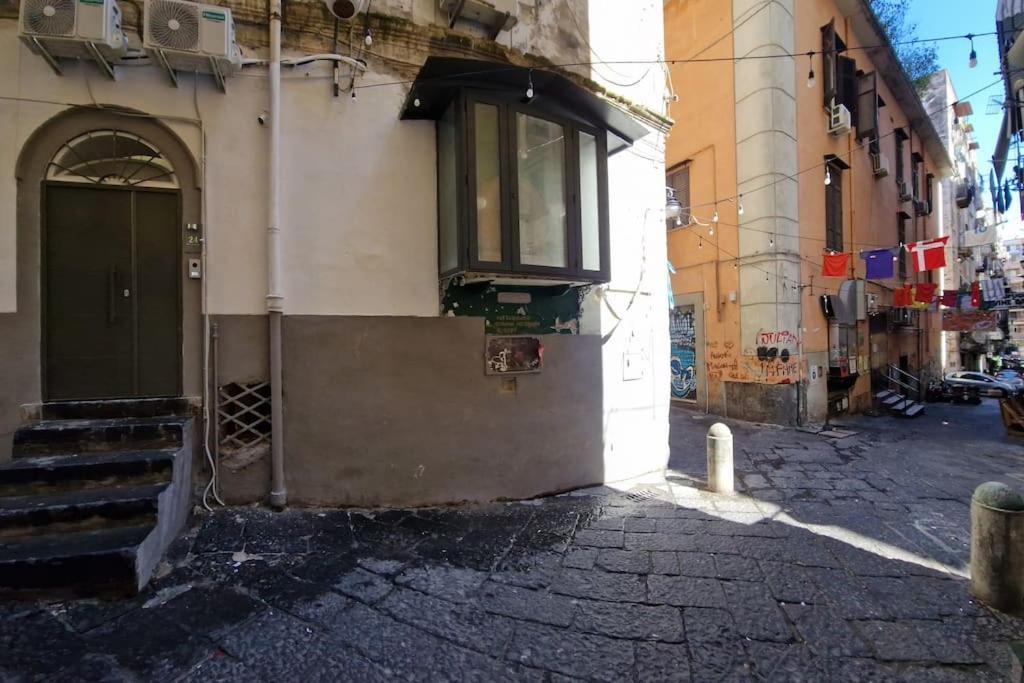 Apartment Bella Mbriana,1mn Da Via Toledo Naples